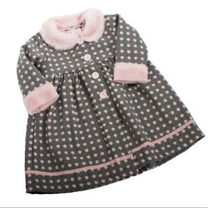 Stylish winter coat for her.